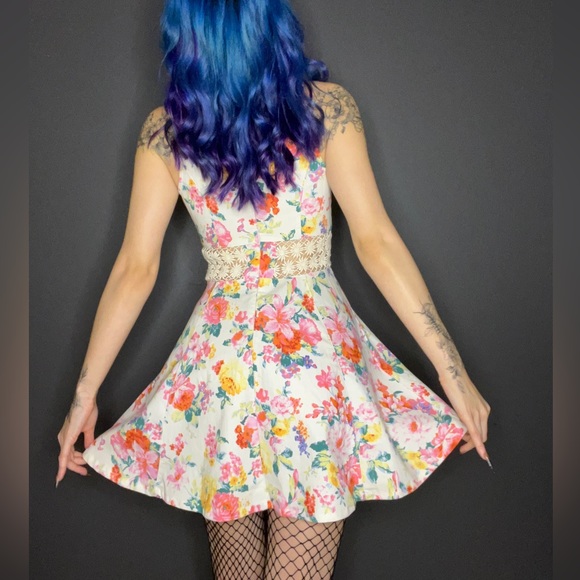 Colorful Floral Dress - Picture 2 of 7